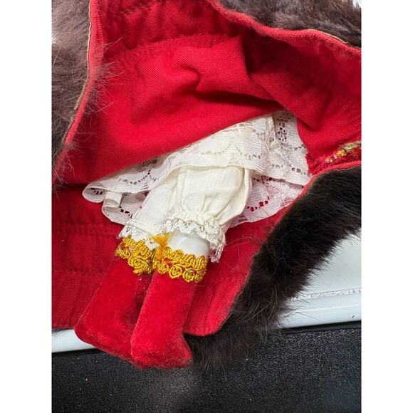 Vintage Russian Porcelain Doll Red Velvet Folk Costume Fur Embroidered Dress 16" - Picture 8 of 10